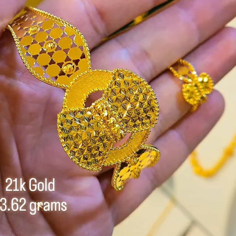 21k Elegant Gold bracelet bangle